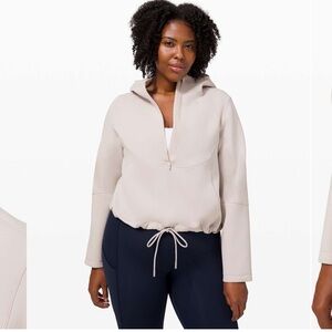 Lululemon Women’s 6 Unleash Strength Hoodie Gray
Chrome Water Resistant Plush